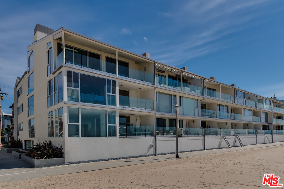4 Jib Street, Unit 2 Marina del Rey, CA 90292 - Photo 38 of 39 Gallery Image 38