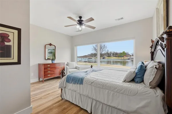 $1,550,000 | 101 Manito Cove, Lake Kiowa, TX 76240