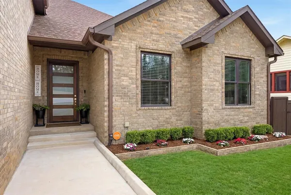 $1,550,000 | 101 Manito Cove, Lake Kiowa, TX 76240