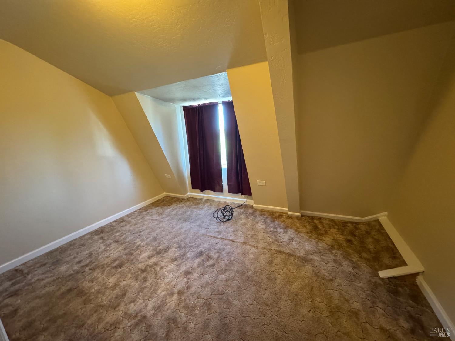 4553 Stony Point Road Santa Rosa, CA 95407 - Photo 13 of 26 Upstairs bedroom