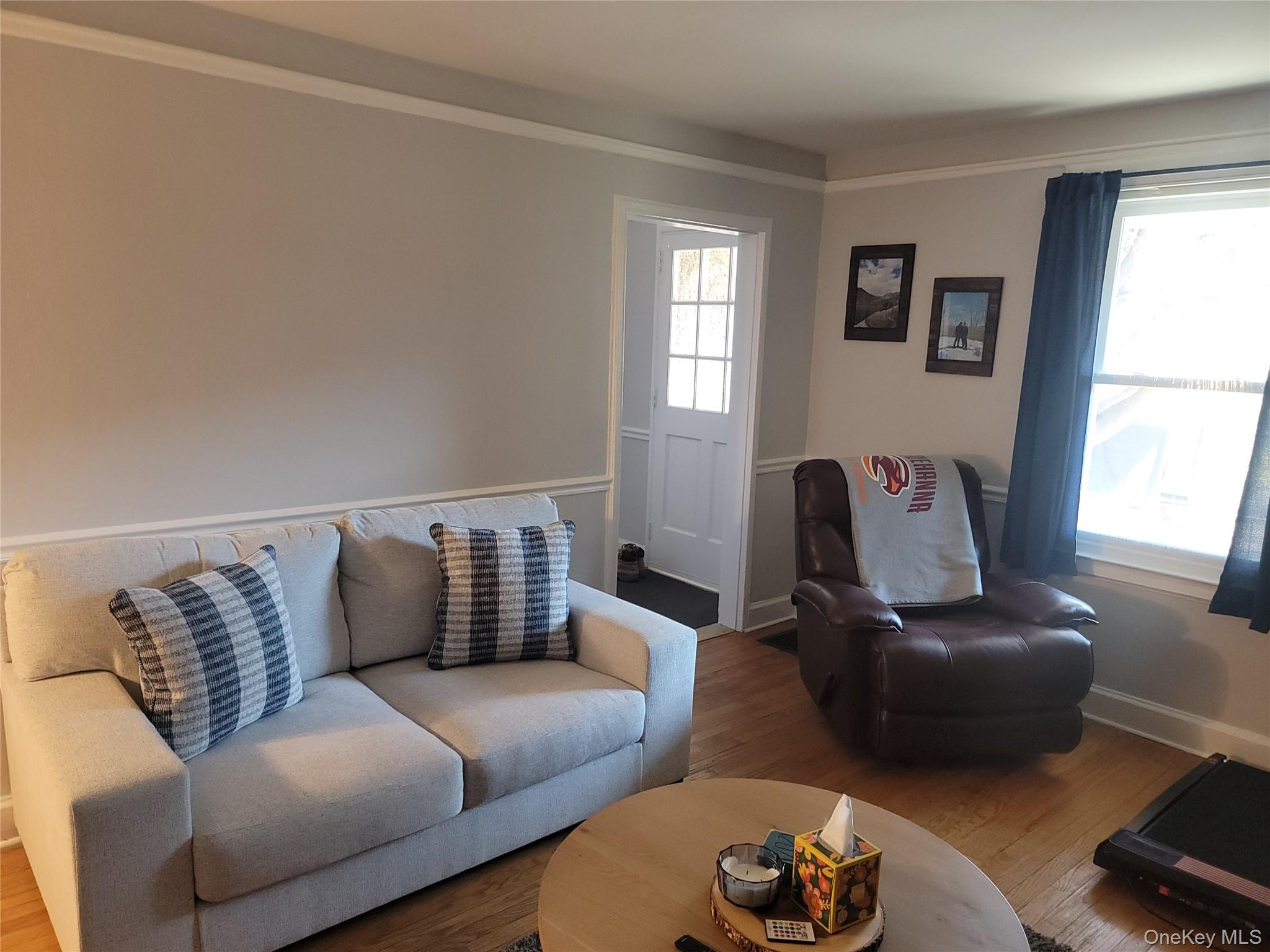 7 Stone Ridge Road Tuxedo Park, NY 10987 - Photo 9 of 33 a living room with furniture rug and window
