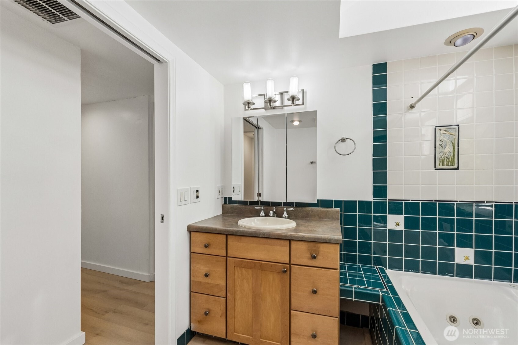 7629 236th Street Southwest Edmonds, WA 98026 - Photo 20 of 39