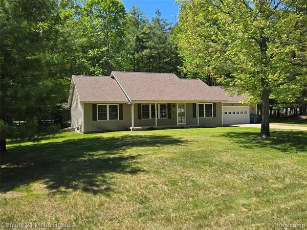 $289,900 | 101 Swift Deer Trail, Prudenville, MI 48651