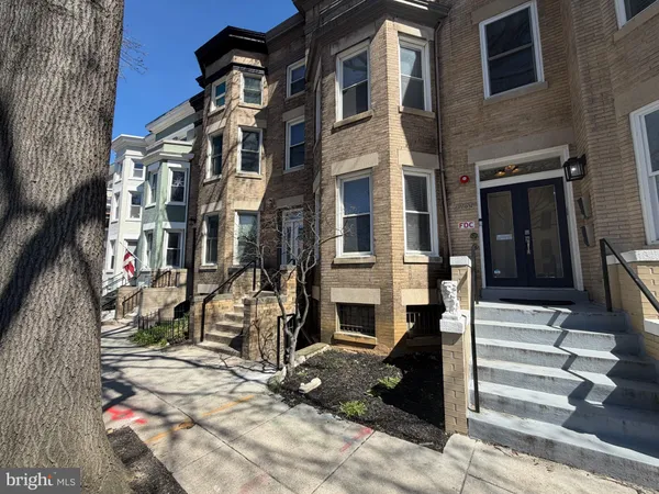 $2,500 | 2 11th Street Northwest, Washington, DC 20001