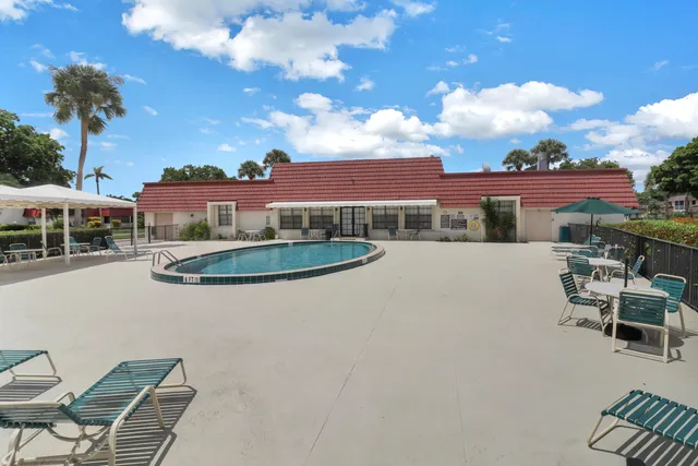 $165,000 | 12016 Greenway Circle South, Unit 204, Royal Palm Beach, FL 33411
