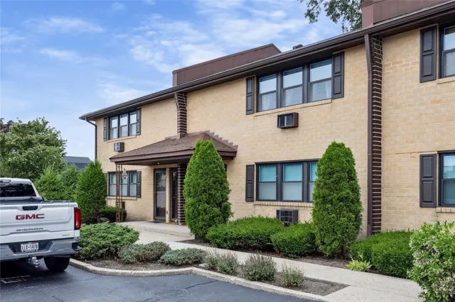 $480,000 | 508 Bedford Avenue, Unit 3, North Bellmore, NY 11710