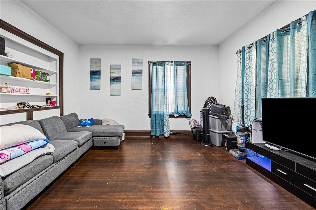 443 Melville Street Rochester, NY 14609 - Photo 8 of 42