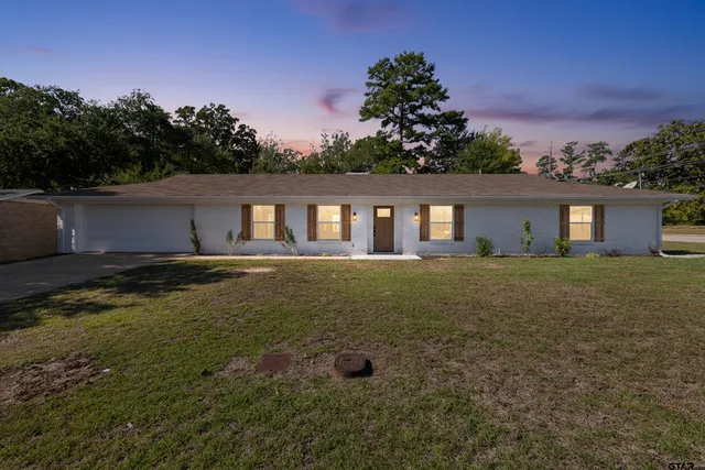 $300,000 | 1907 Beth Drive, Longview, TX 75605