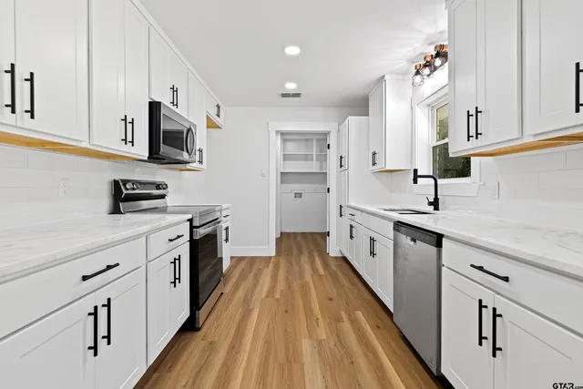 $300,000 | 1907 Beth Drive, Longview, TX 75605