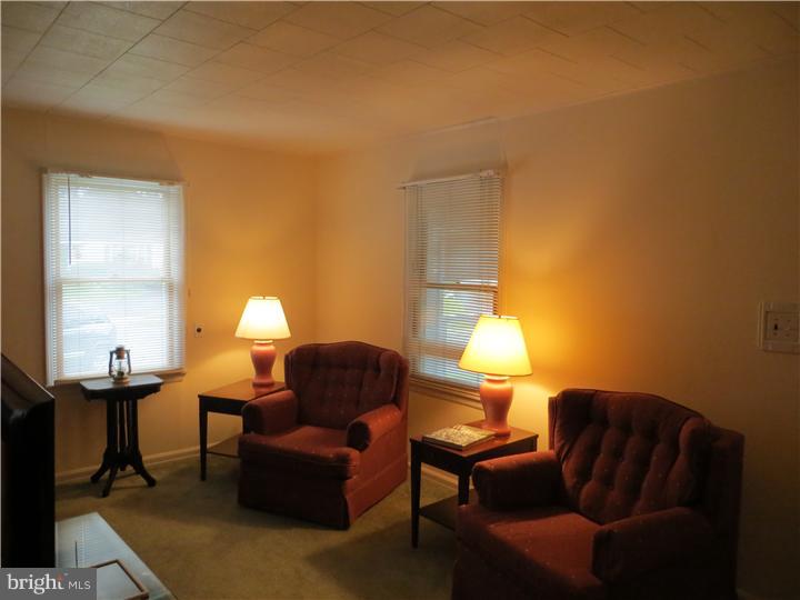 38 Collins Road Hamilton, NJ 08619 - Photo 4 of 20 Living Room