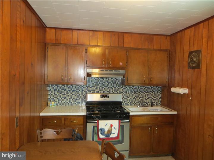 38 Collins Road Hamilton, NJ 08619 - Photo 5 of 20 Kitchen