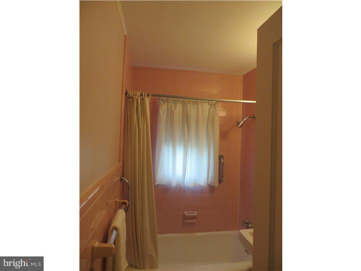 38 Collins Road Hamilton, NJ 08619 - Photo 9 of 20 Bathroom