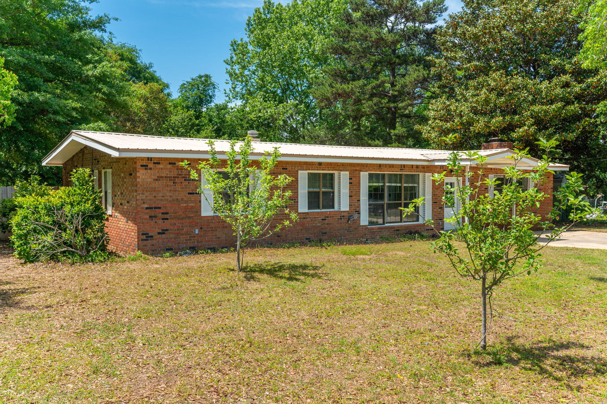 101 Seminole Trail Crestview, FL 32536 - Photo 3 of 30 front view of house with a yard