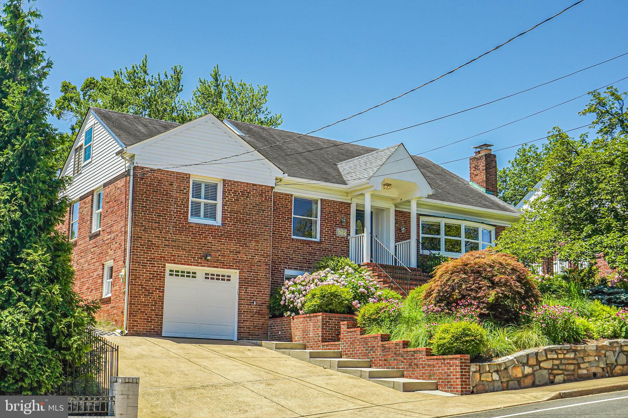 2840 Lorcom Lane Arlington, VA 22207 - Photo 1 of 2 Welcome to 2840 Lorcom Lane