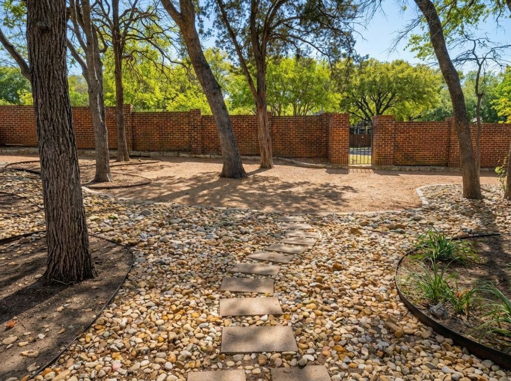 5515 Davis Lane, Unit 52 Austin, TX 78749 - Photo 27 of 30 a view of a yard with a tree