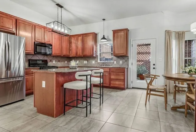 $375,000 | 5515 Davis Lane, Unit 52, Austin, TX 78749