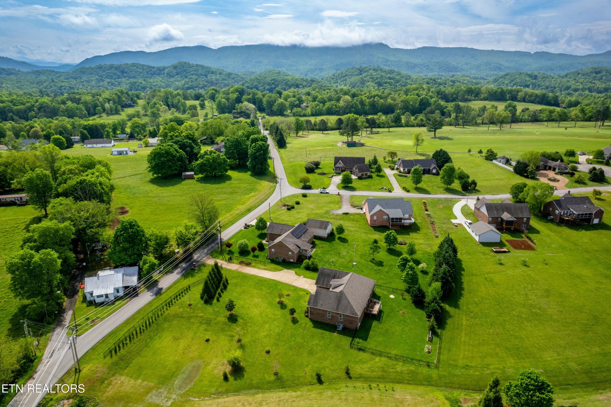 402 Lee Lambert Road Maryville, TN 37803 - Photo 38 of 41 a view of a town with residential houses