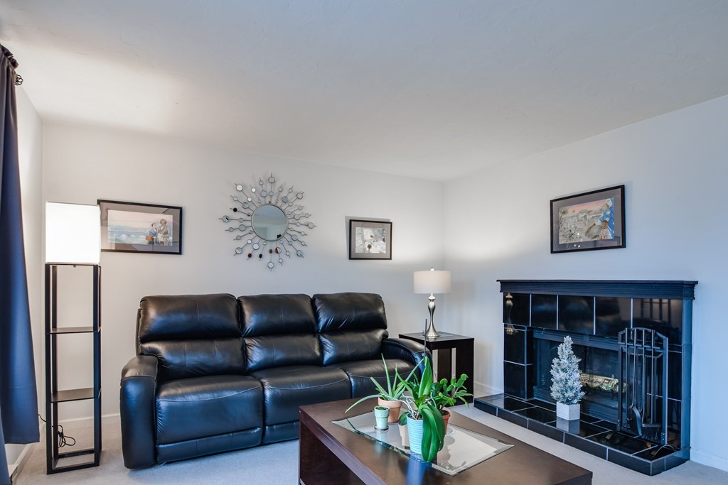 53 Plantation Road, Unit 53 Oxford, MA 01540 - Photo 3 of 23 Gallery Image 3