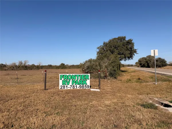$395,000 | 3570 Farm To Market Road 822, Edna, TX 77957