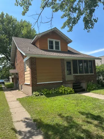 $199,900 | 513 North Michigan Street, Prairie du Chien, WI 53821