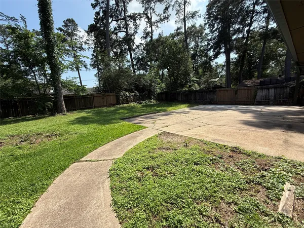 $2,000 | 422 Gamewood Drive, Spring, TX 77386