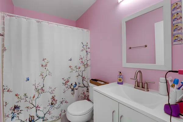 $318,000 | 2954 Falling Waters Lane, Lindenhurst, IL 60046