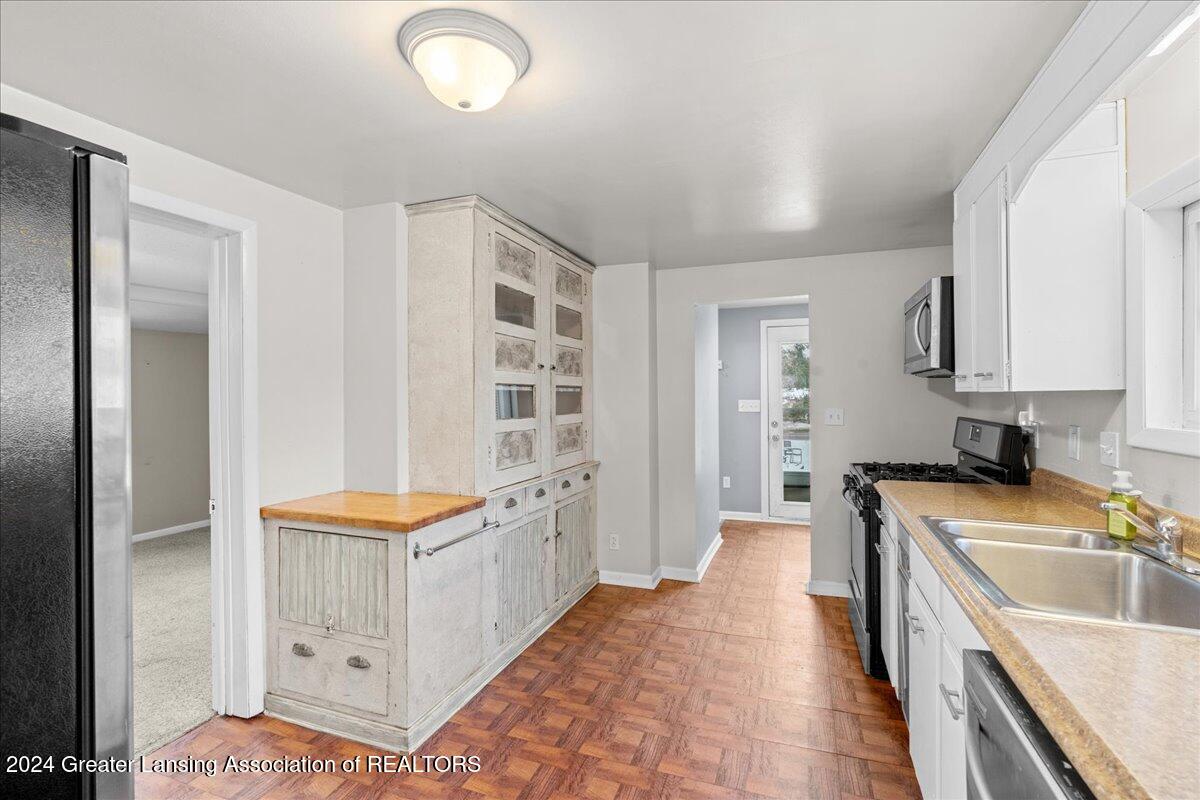 6239 West Reynolds Road Haslett, MI 48840 - Photo 17 of 26 17-Media Jett - 18