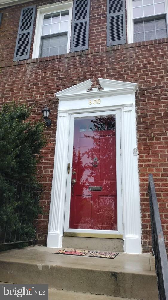 600 McNeill Road Silver Spring, MD 20910 - Photo 2 of 23 Gallery Image 2