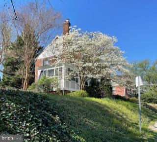 600 McNeill Road Silver Spring, MD 20910 - Photo 4 of 23 Gallery Image 4