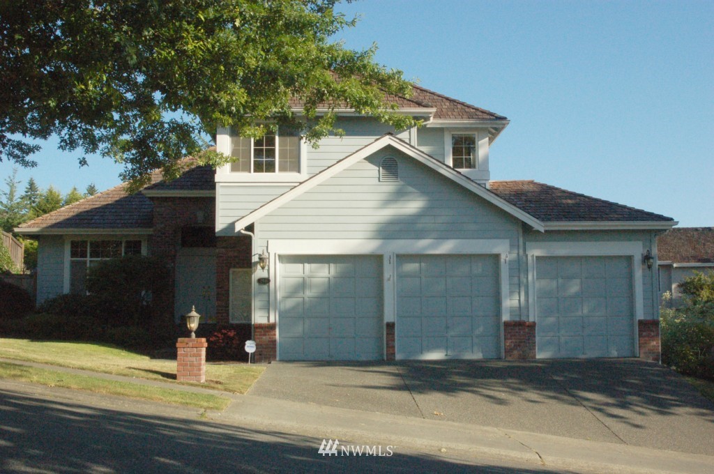 2816 202nd Street Southeast Bothell, WA 98012 - Photo 1 of 18