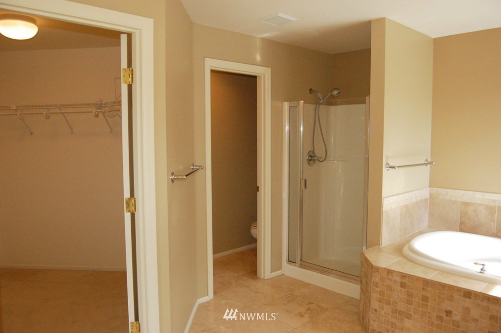 2816 202nd Street Southeast Bothell, WA 98012 - Photo 12 of 18
