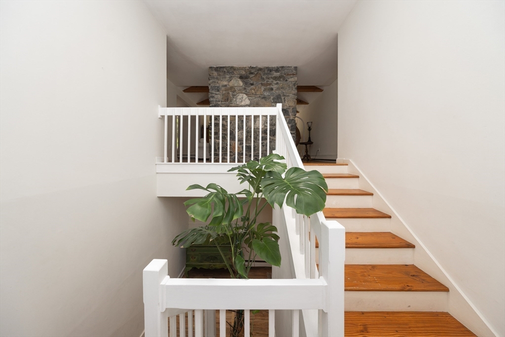 92 Brook Street Hudson, MA 01749 - Photo 4 of 35 Gallery Image 4