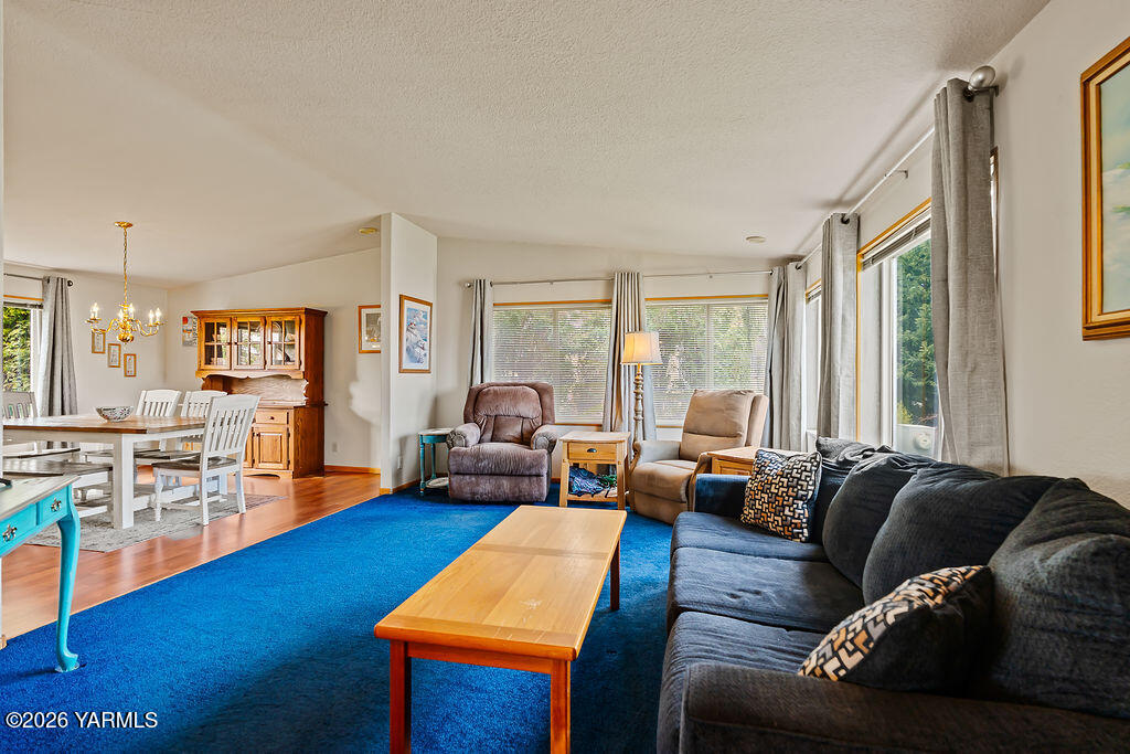 3701 Gun Club Road, Unit 113 Yakima, WA 98901 - Photo 2 of 26 3701GunClubRdNo113-5