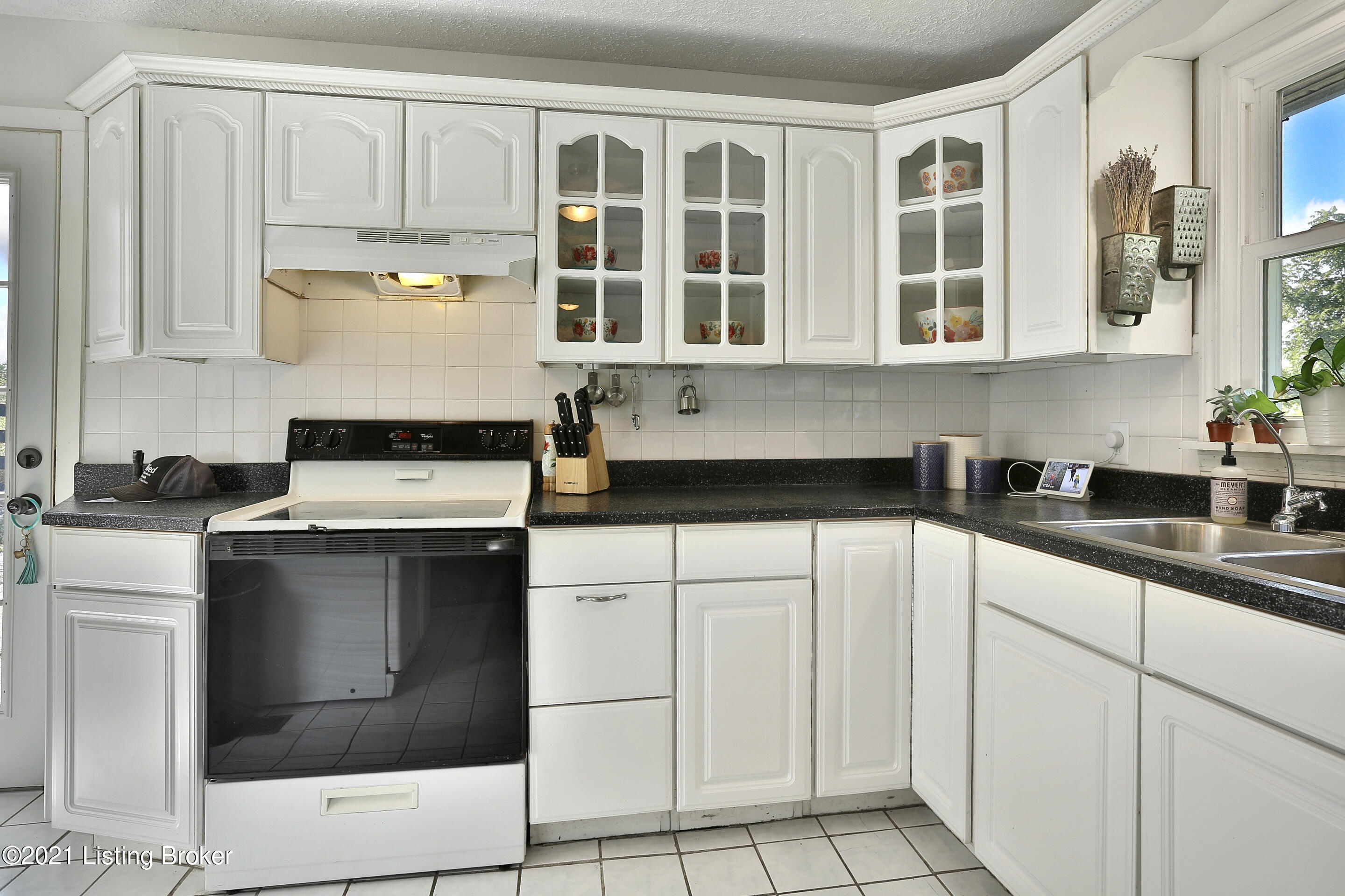 10297 Vigo Road Bagdad, KY 40003 - Photo 10 of 34 10297-vigo-008