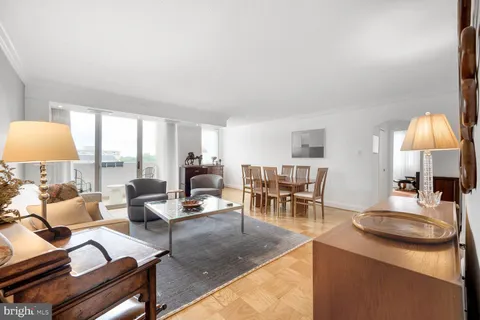 $565,000 | 4601 North Park Avenue, Unit 1118, Chevy Chase, MD 20815