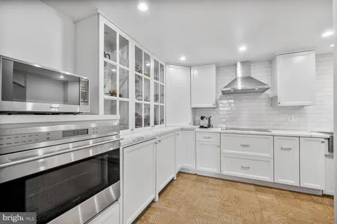 $565,000 | 4601 North Park Avenue, Unit 1118, Chevy Chase, MD 20815