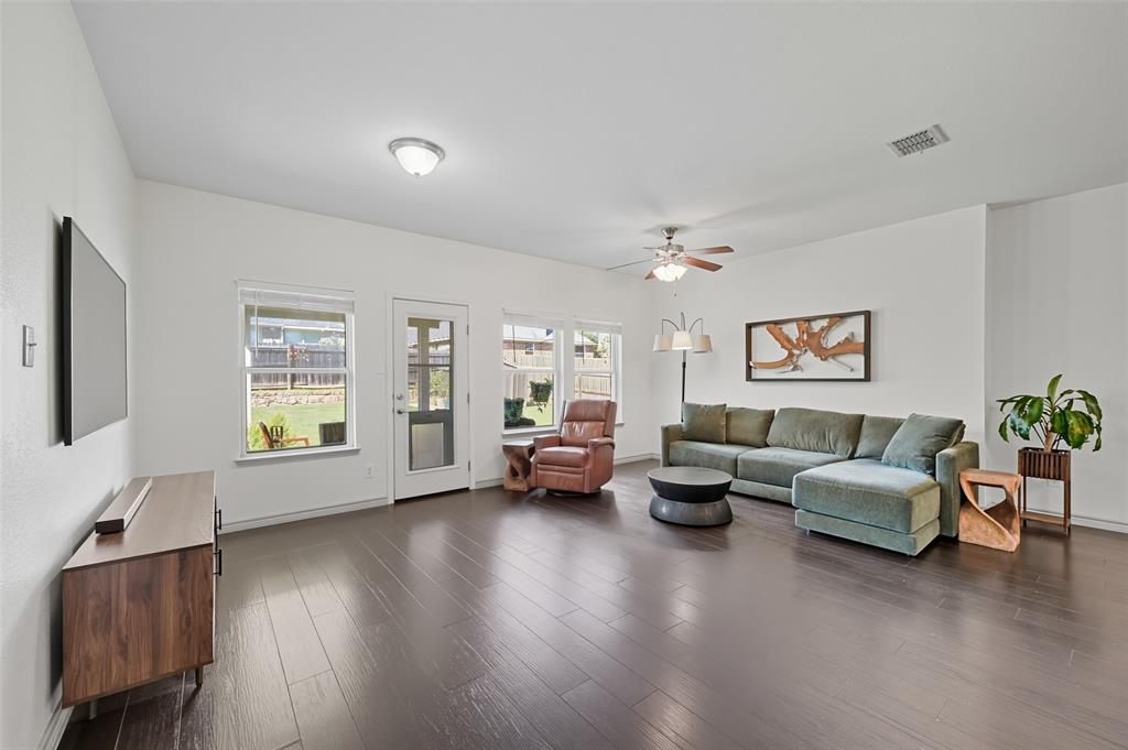 308 Sheridan Road Oak Point, TX 75068 - Photo 12 of 32