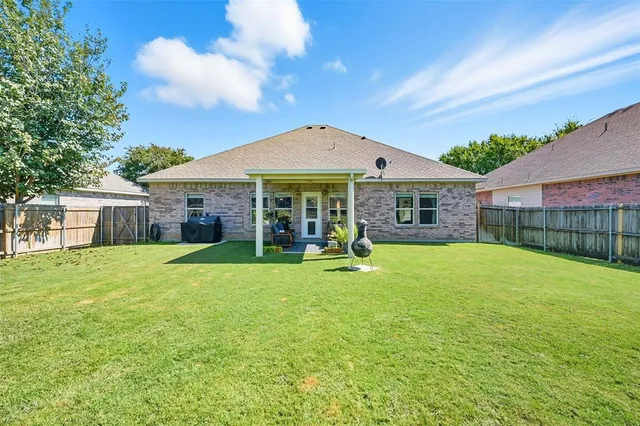 $349,900 | 308 Sheridan Road, Oak Point, TX 75068
