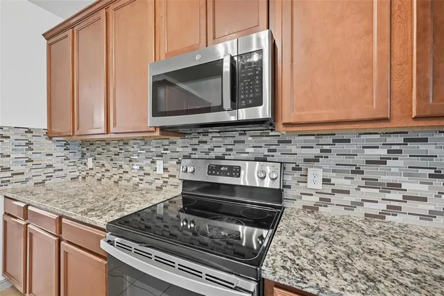 $349,900 | 308 Sheridan Road, Oak Point, TX 75068