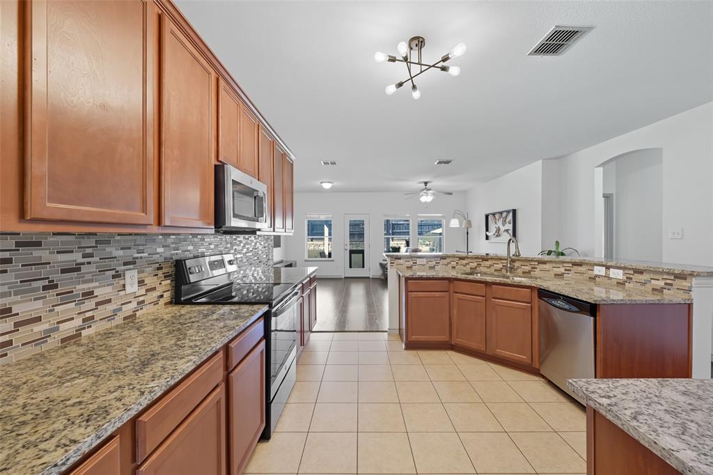 308 Sheridan Road Oak Point, TX 75068 - Photo 9 of 32 Granite countertops