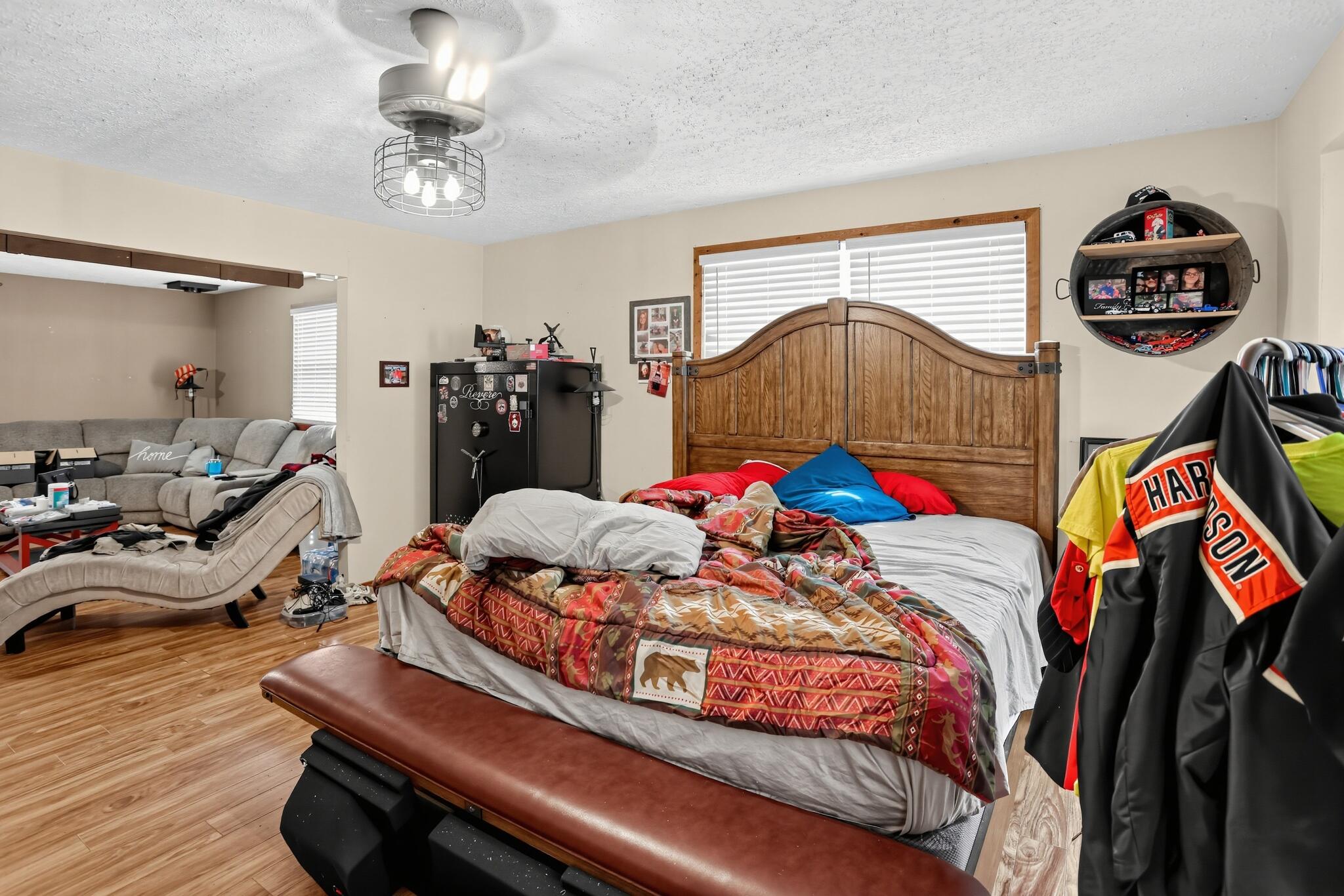 273 Coopers Point Road Leitchfield, KY 42754 - Photo 20 of 29 19_273_Coopers_Point_Rd-Bedroom-7753