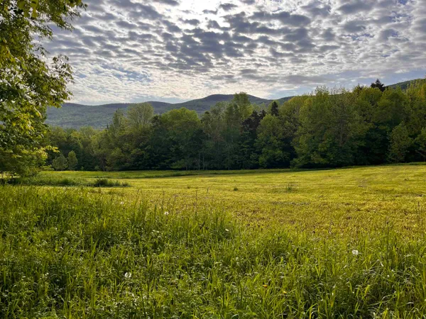 $685,000 | 813 Plunkton Road, Warren, VT 05674