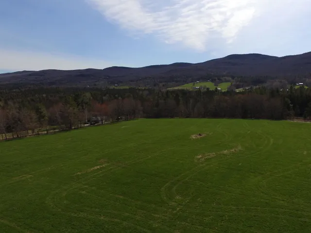 $875,000 | 813 Plunkton Road, Warren, VT 05674