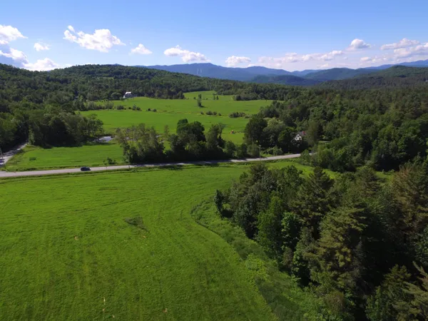 $685,000 | 813 Plunkton Road, Warren, VT 05674