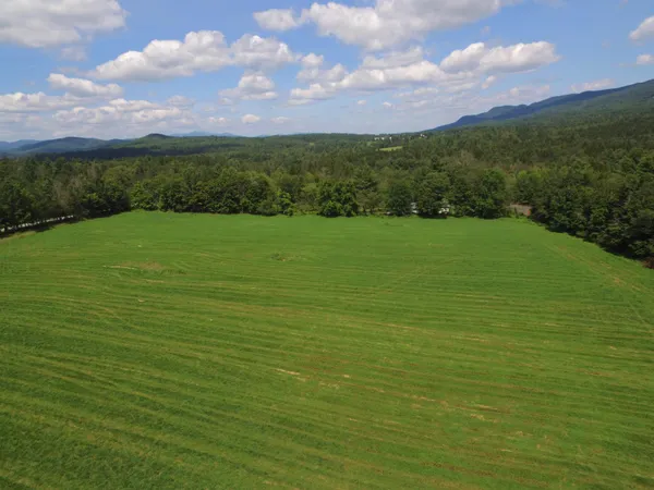 $685,000 | 813 Plunkton Road, Warren, VT 05674