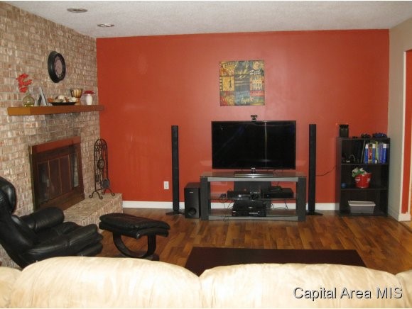 2436 Mayfair Road Springfield, IL 62703 - Photo 3 of 15