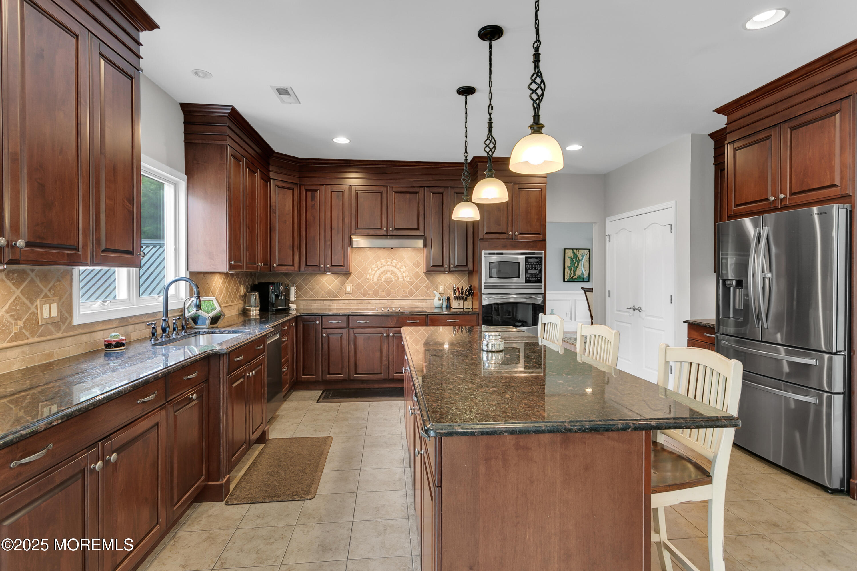 529 Woodview Road Toms River, NJ 08755 - Photo 20 of 85 529 Woodview Rd