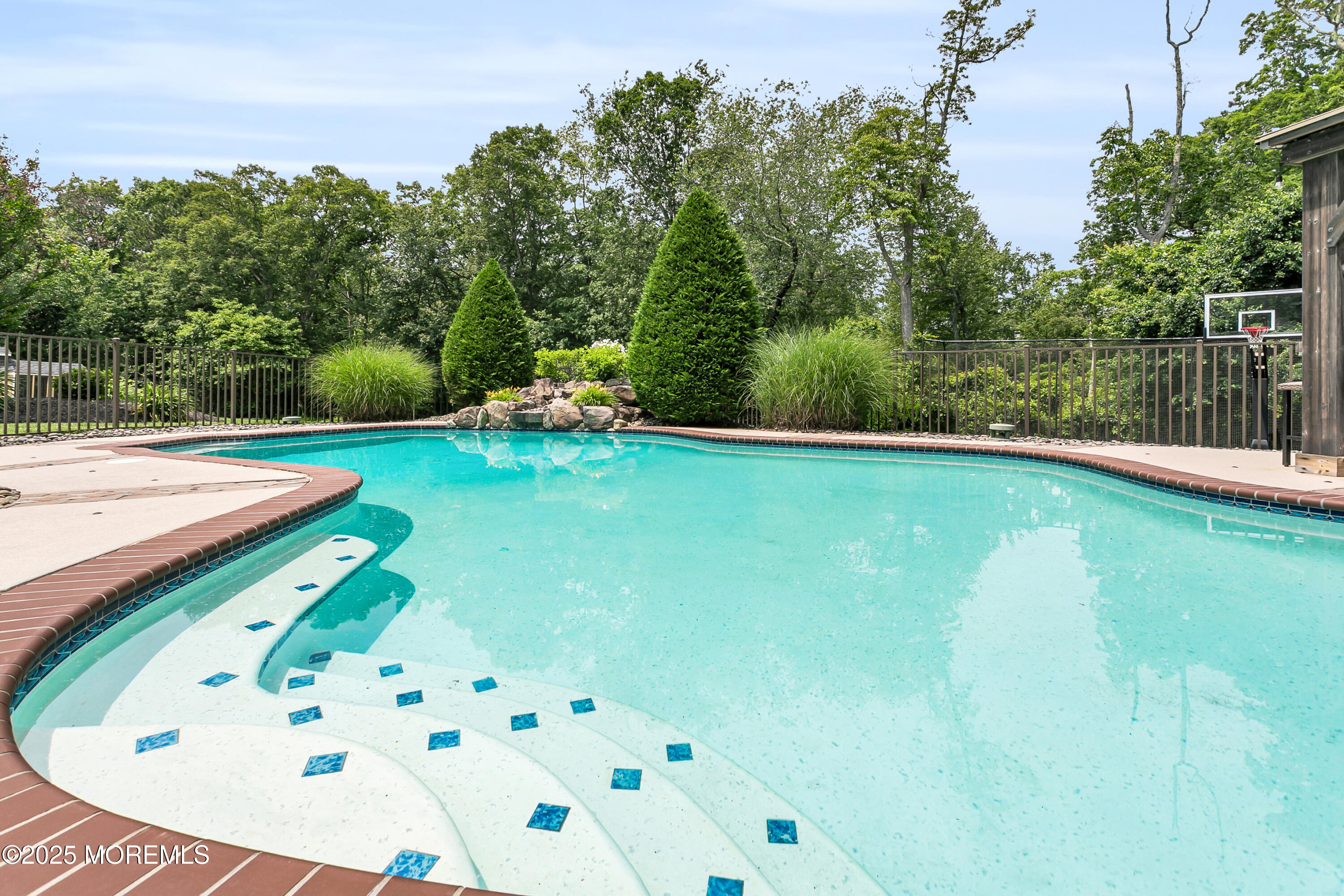 529 Woodview Road Toms River, NJ 08755 - Photo 60 of 85 529 Woodview Rd