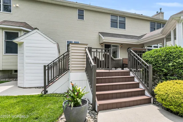 $1,385,000 | 529 Woodview Road, Toms River, NJ 08755