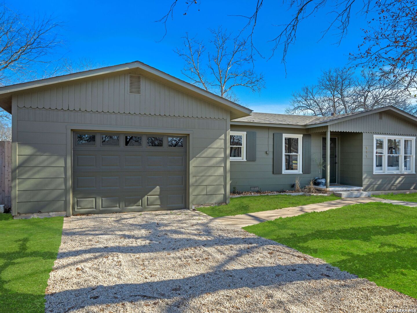 511 South Olive Street Fredericksburg, TX 78624 - Photo 4 of 39
